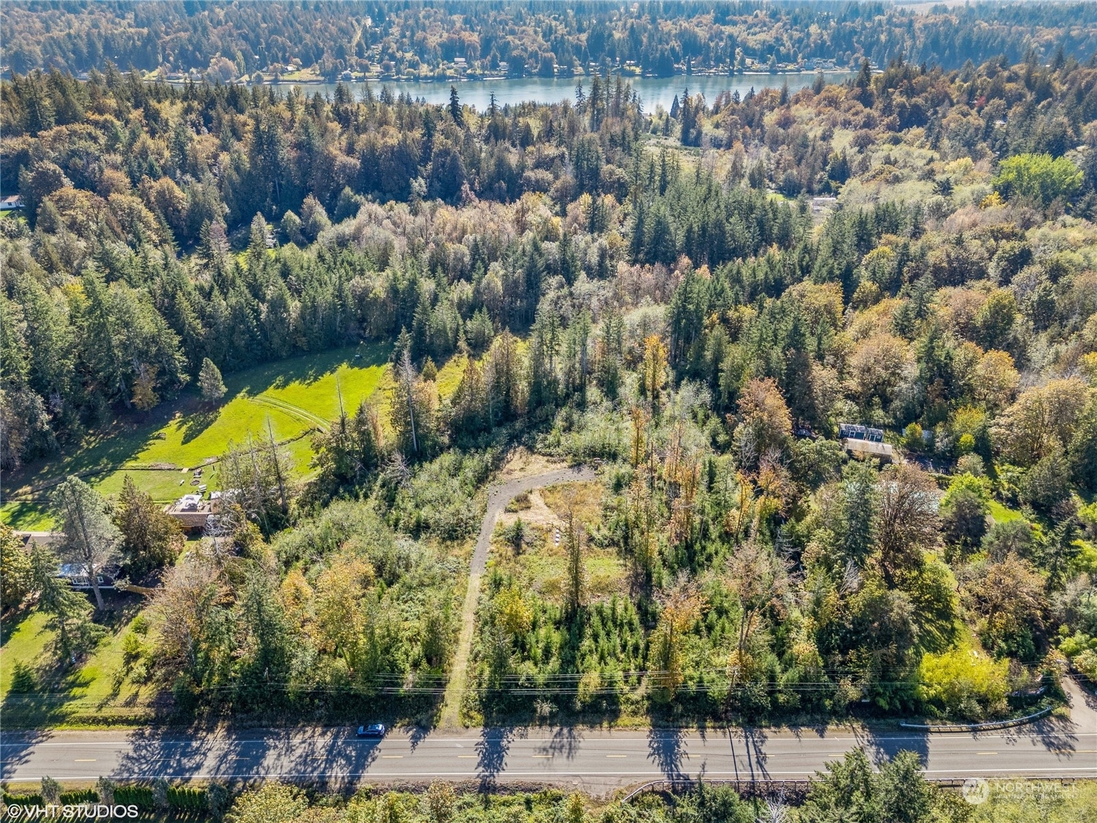 Property Photo:  1801 E Crestview Drive  WA 98584 