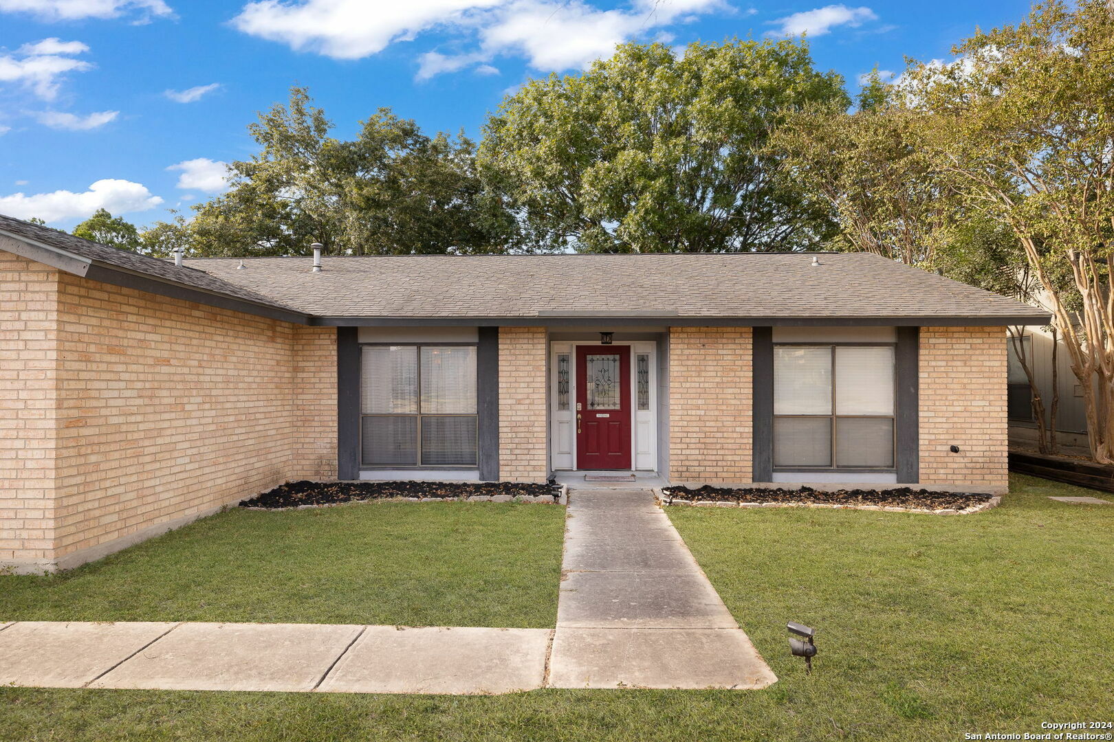 Property Photo:  5419 Maple Vis  TX 78247 