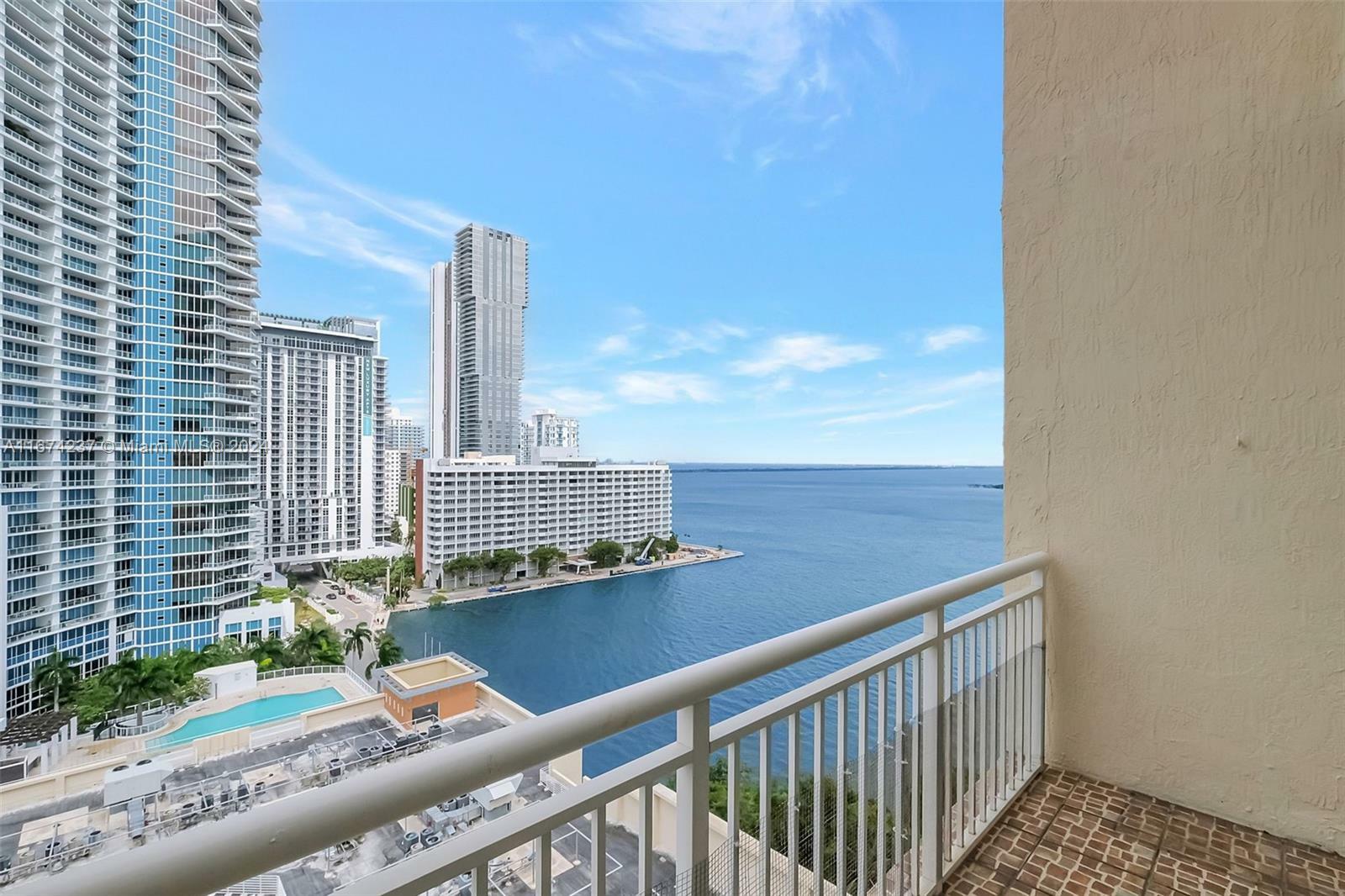 Property Photo:  2000 N Bayshore Dr 1607  FL 33137 