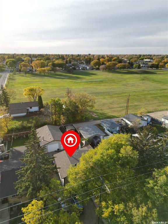 Photo de la propriété:  811 L Avenue N  SK S7L 2R3 