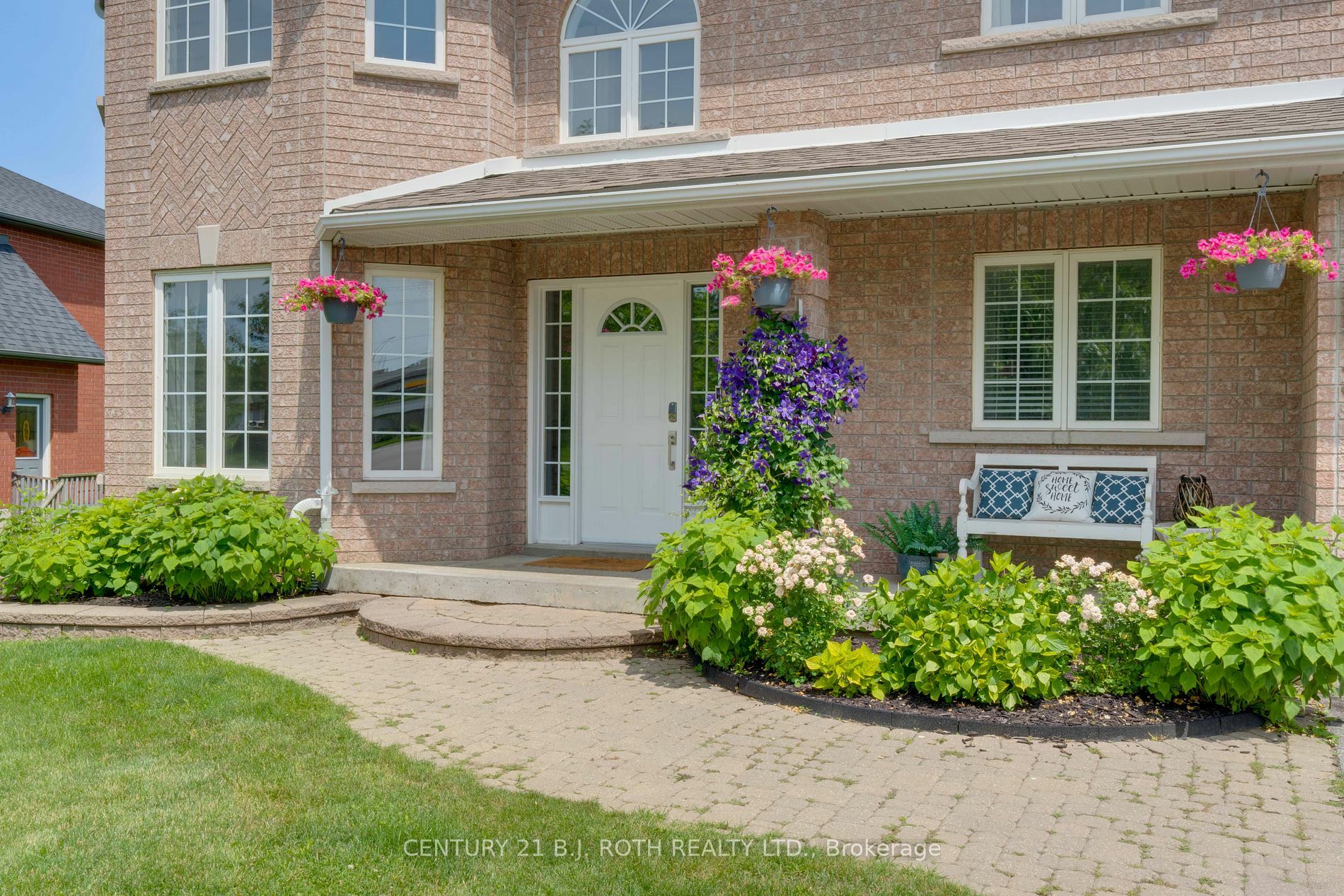 Property Photo:  30 Capilano Crt  ON L4M 7E6 