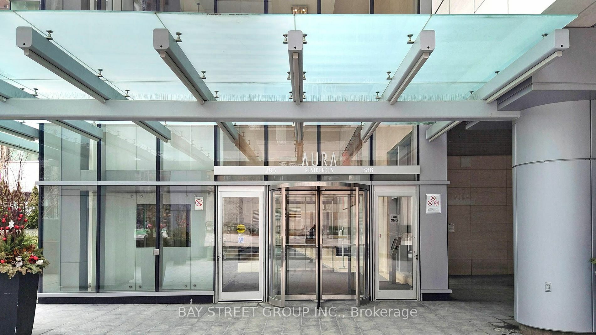 Property Photo:  386 Yonge St 3209  ON M5B 0A5 