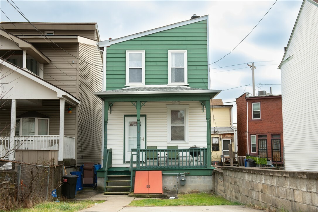 Property Photo:  4552 Carroll St  PA 15224 