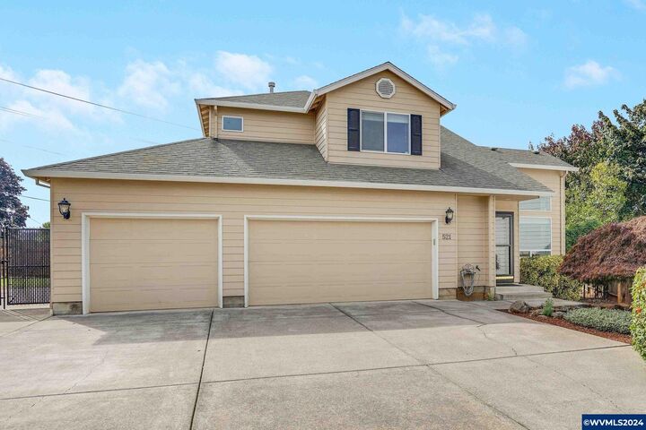 House for sale in Salem 521 Carla Ct SE, Salem, OR 97302