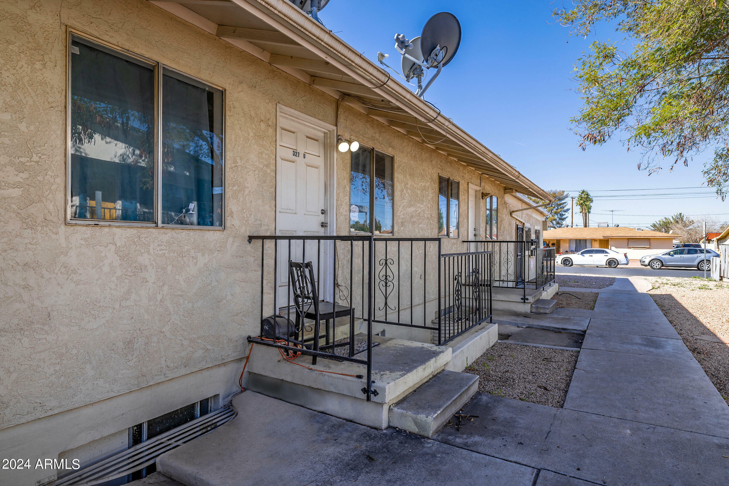 Property Photo:  325 S Pioneer --  AZ 85204 