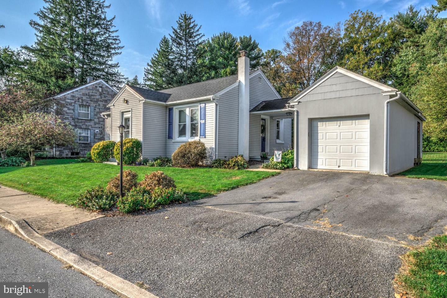 Property Photo:  317 Maple Avenue  PA 17551 