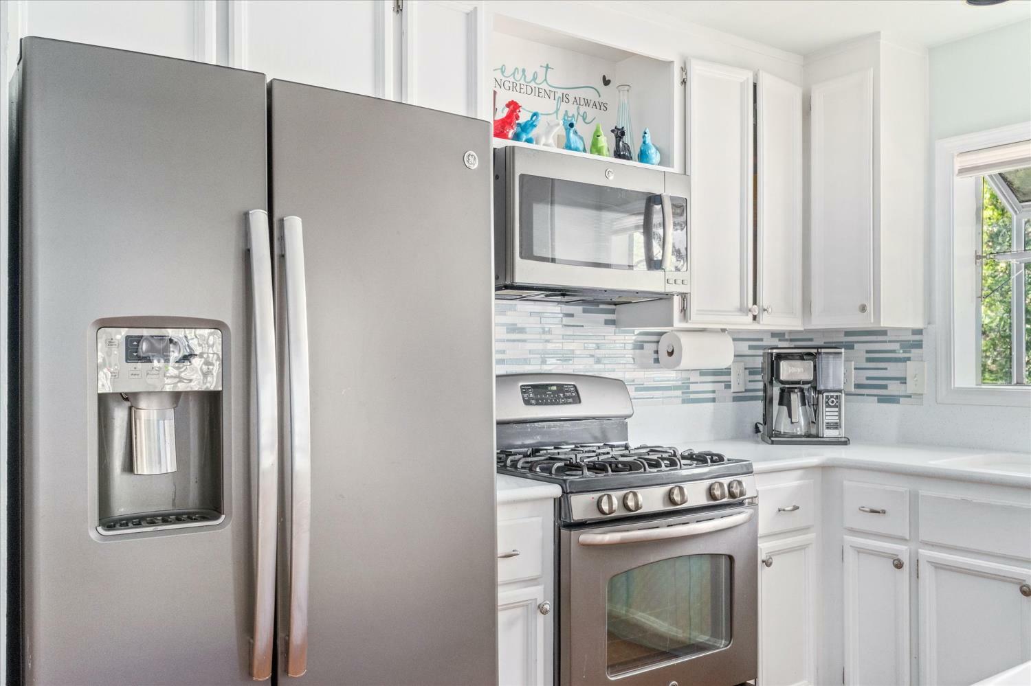 Property Photo: 1708 Bear Clover Court CA 95223