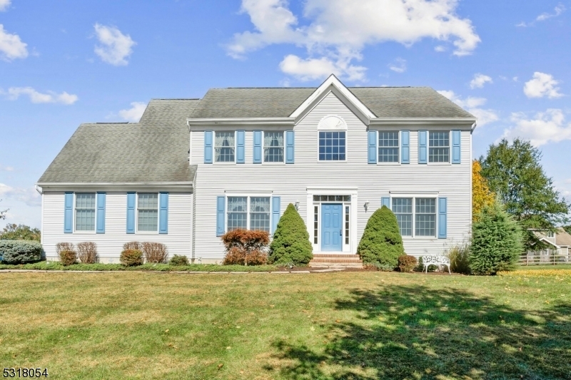 Property Photo:  6 Walden Dr  NJ 08801 