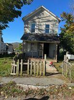 137 Locust St.  Rainelle WV 25962 photo