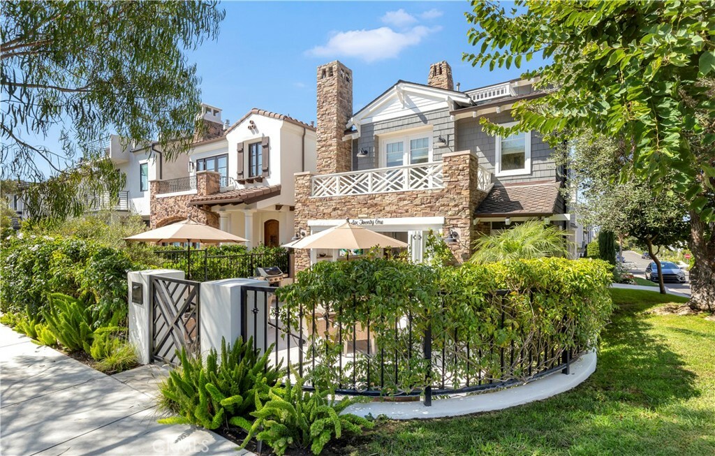 621 Poppy Avenue  Corona Del Mar CA 92625 photo