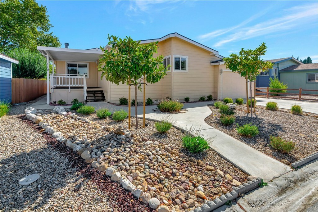 Property Photo:  1220 Bennett Way 110  CA 93465 