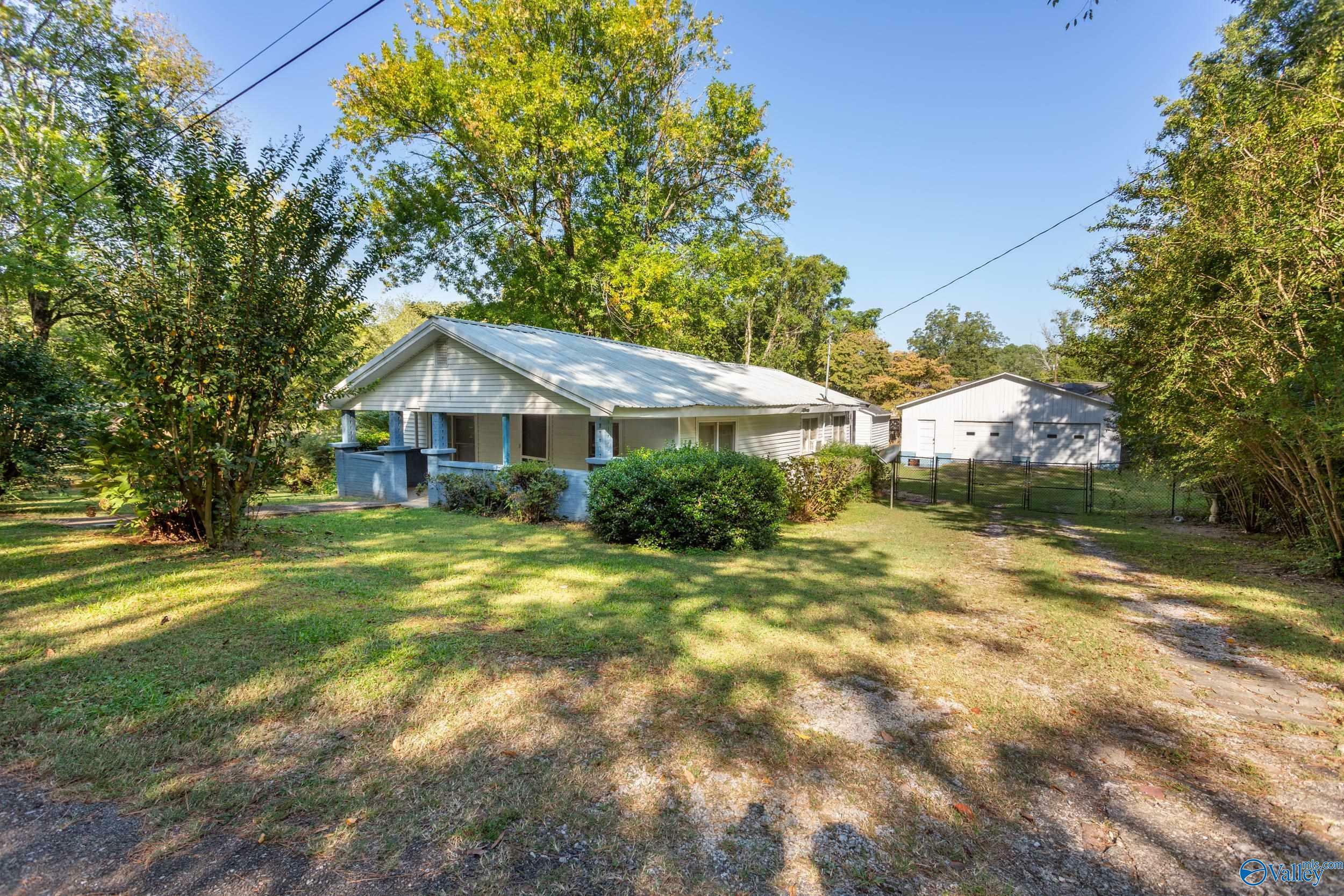 Property Photo:  3019 Rickwood Street  AL 35906 