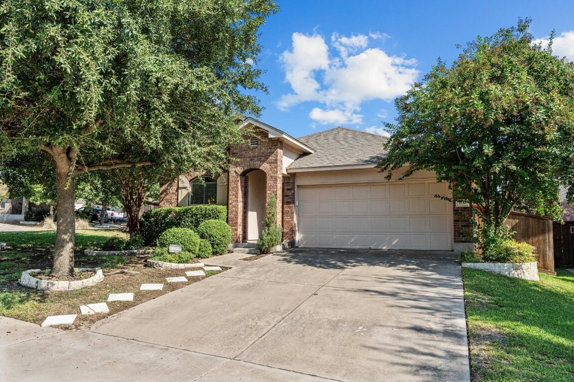 Property Photo:  1110 Sunny Meadows Loop  TX 78626 