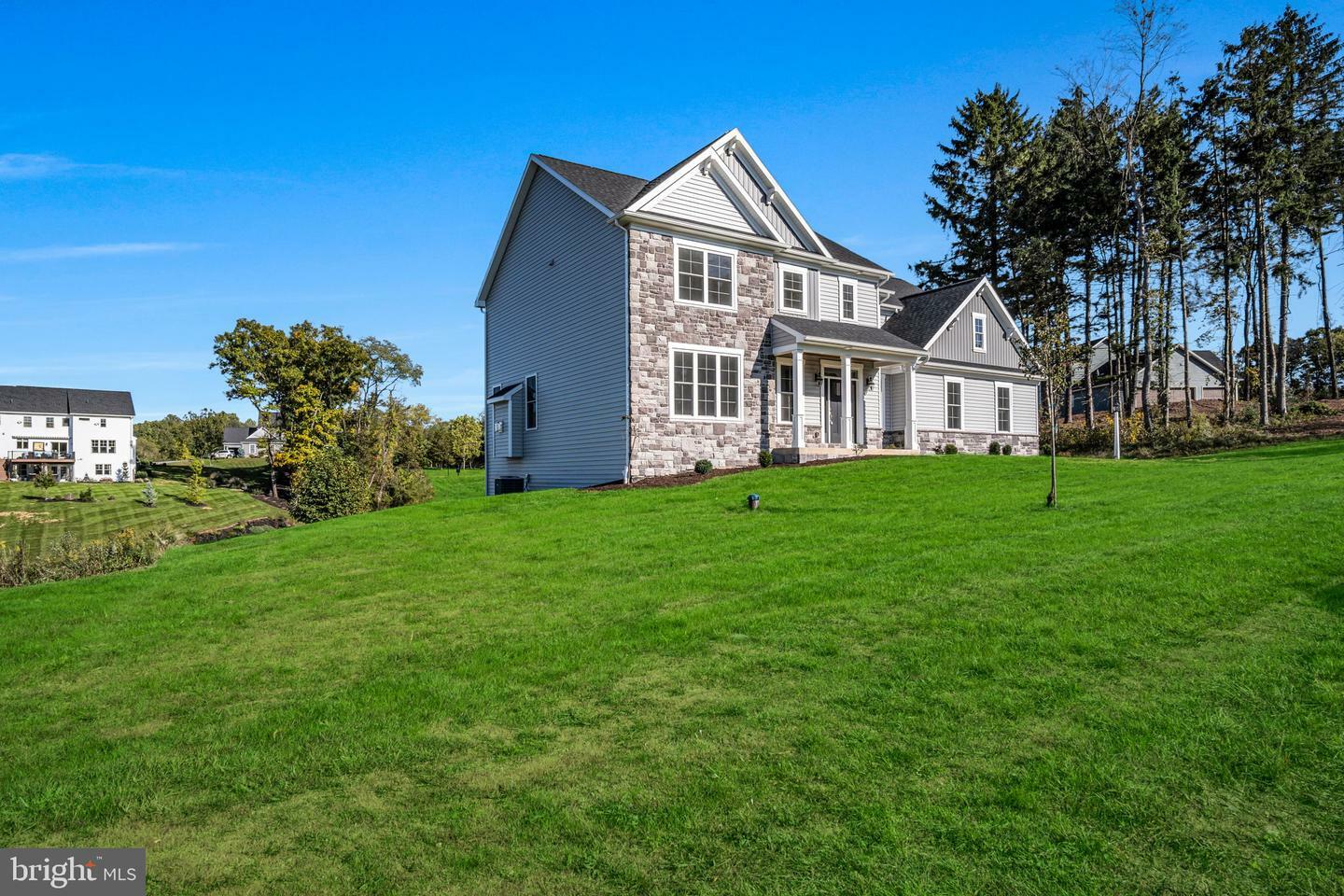 Property Photo:  402 Sawtooth Oak Dr  PA 17339 