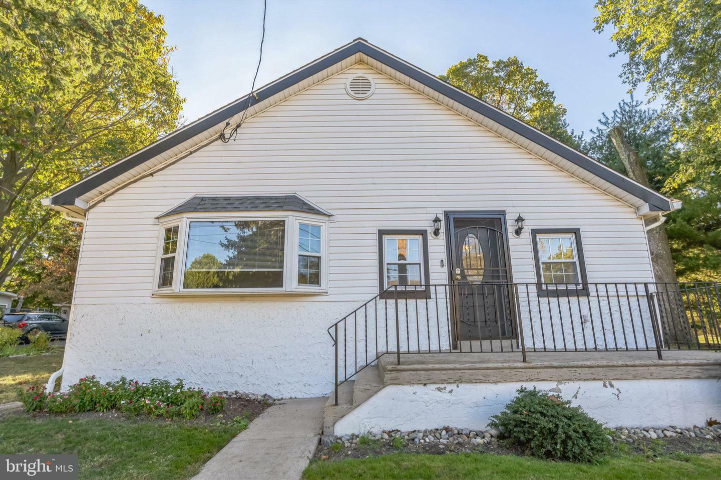 Property Photo:  713 Manatawna Avenue  PA 19128 