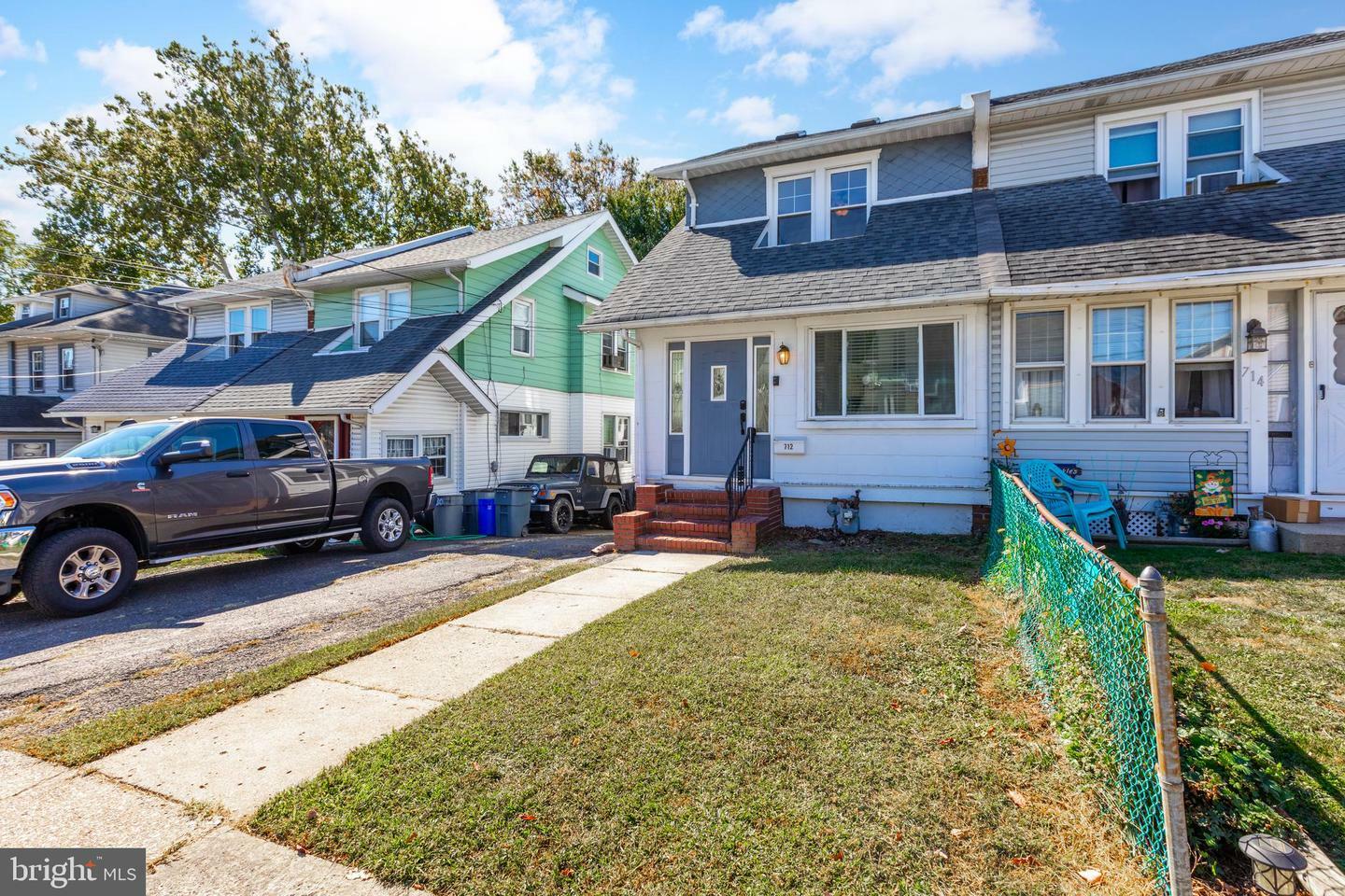 Property Photo:  712 Summit Avenue  PA 19076 