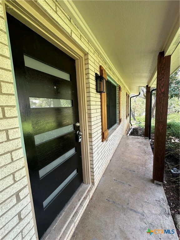 Property Photo:  115 W Hillcrest Drive  TX 78666 