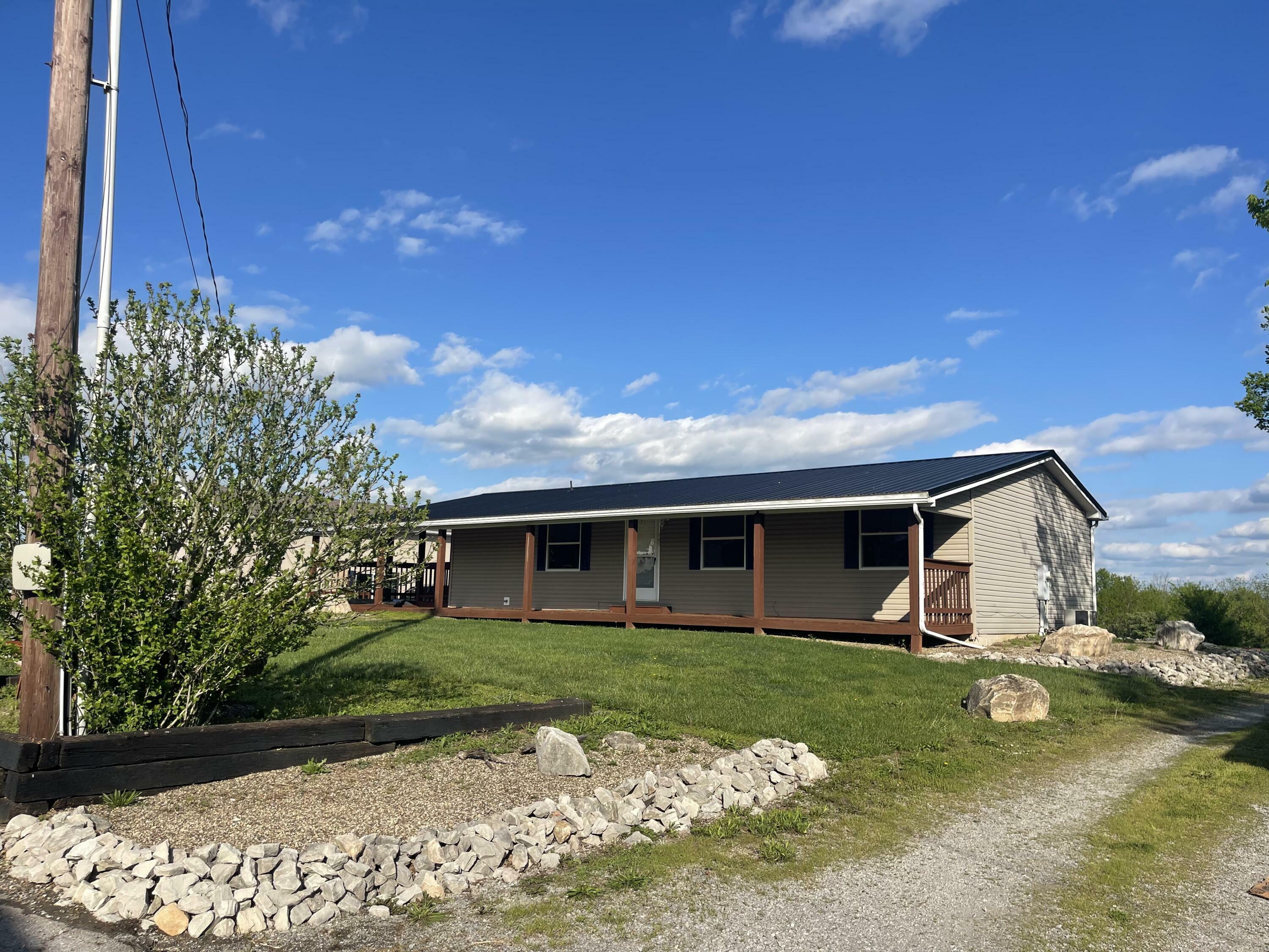 Property Photo: 44 Lawrence Lane Lane KY 41041