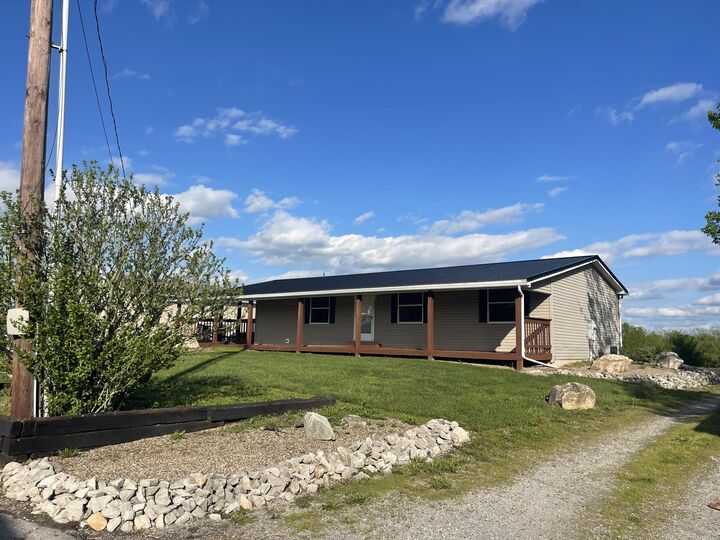 Property Photo: 44 Lawrence Lane Lane KY 41041