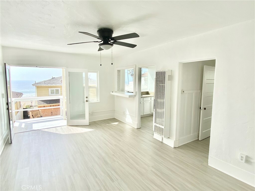 Property Photo:  4209 The Strand B  CA 90266 