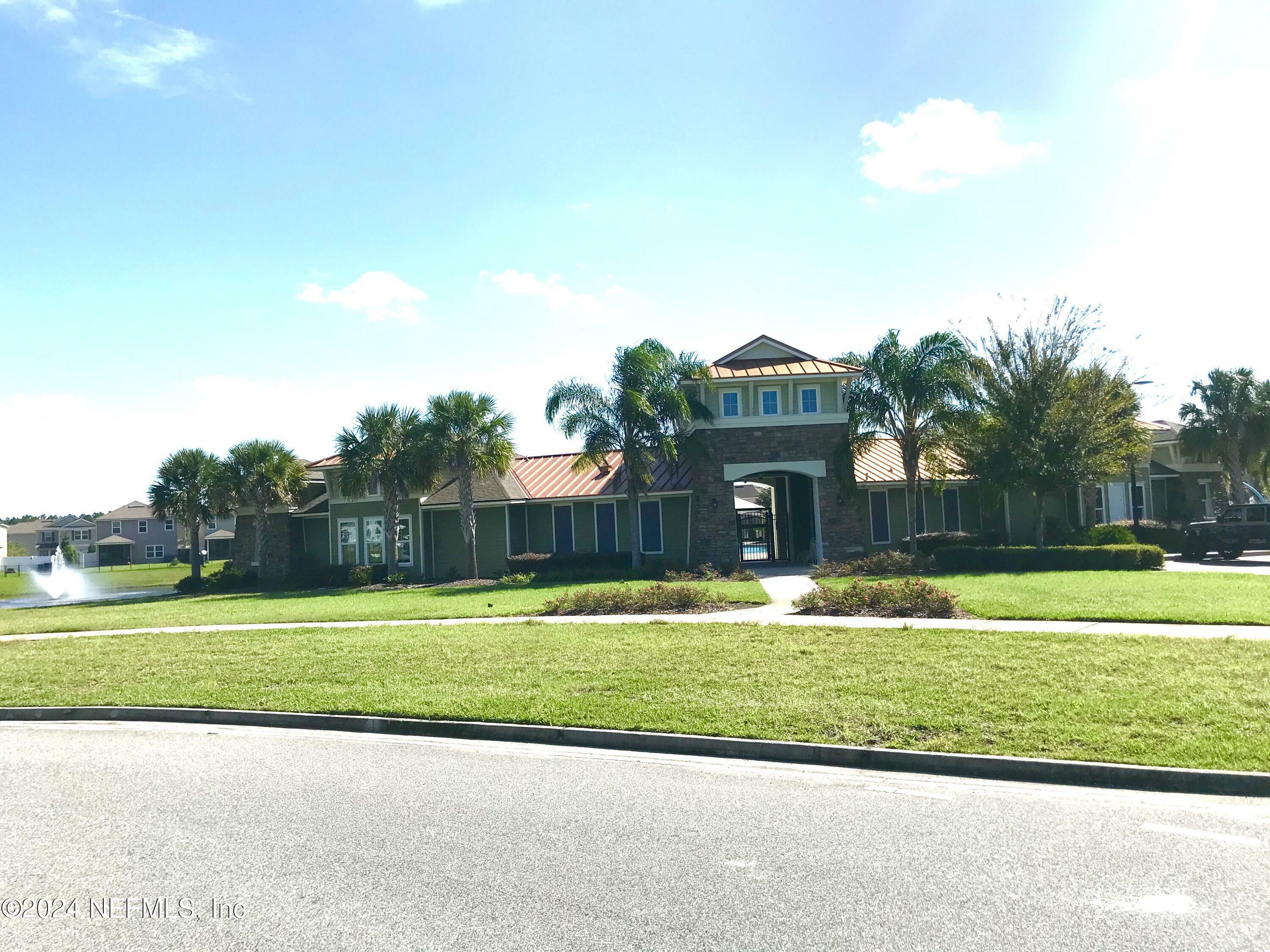 Property Photo:  10115 Andean Fox Drive  FL 32222 