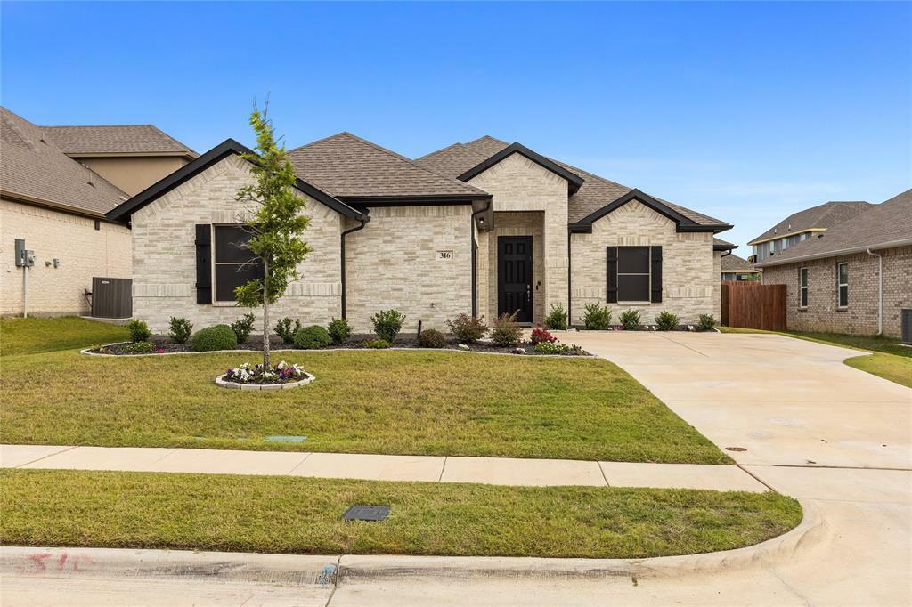 Property Photo:  316 Creighton Avenue  TX 75154 