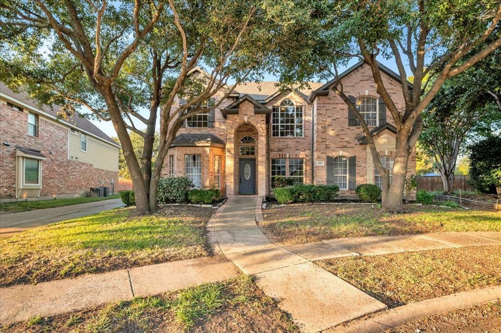 Property Photo:  1827 Peach Tree Court  TX 75002 