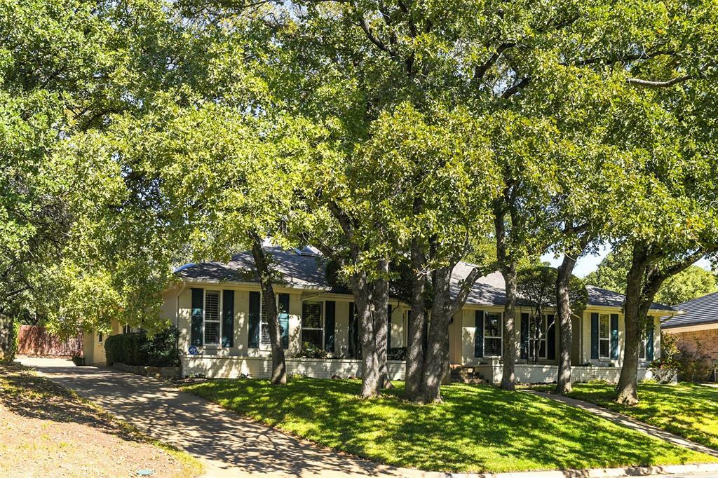 Property Photo:  1805 Woodside Drive  TX 76013 