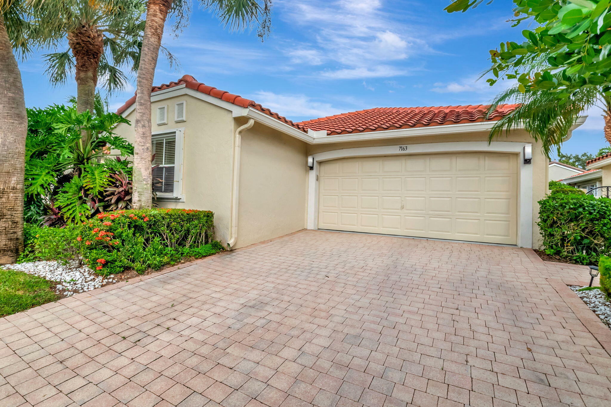 Property Photo:  7163 Foxworth Court  FL 33437 