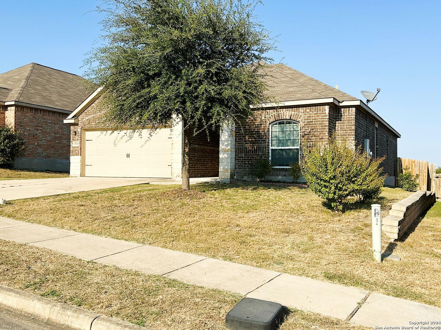 Property Photo:  280 Crysanthemum  TX 78130 