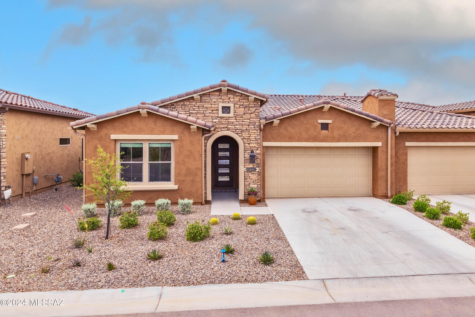 Property Photo: 30558 S Sand Hurst Lane AZ 85623