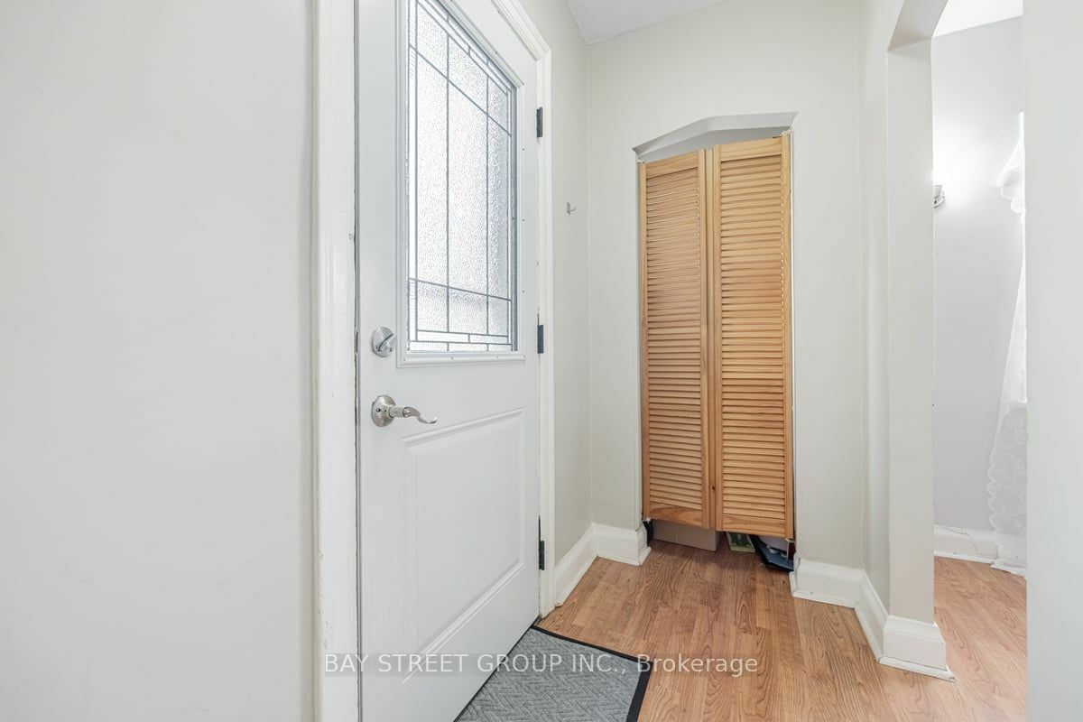 Property Photo:  174 Avondale Ave  ON M2N 2V5 