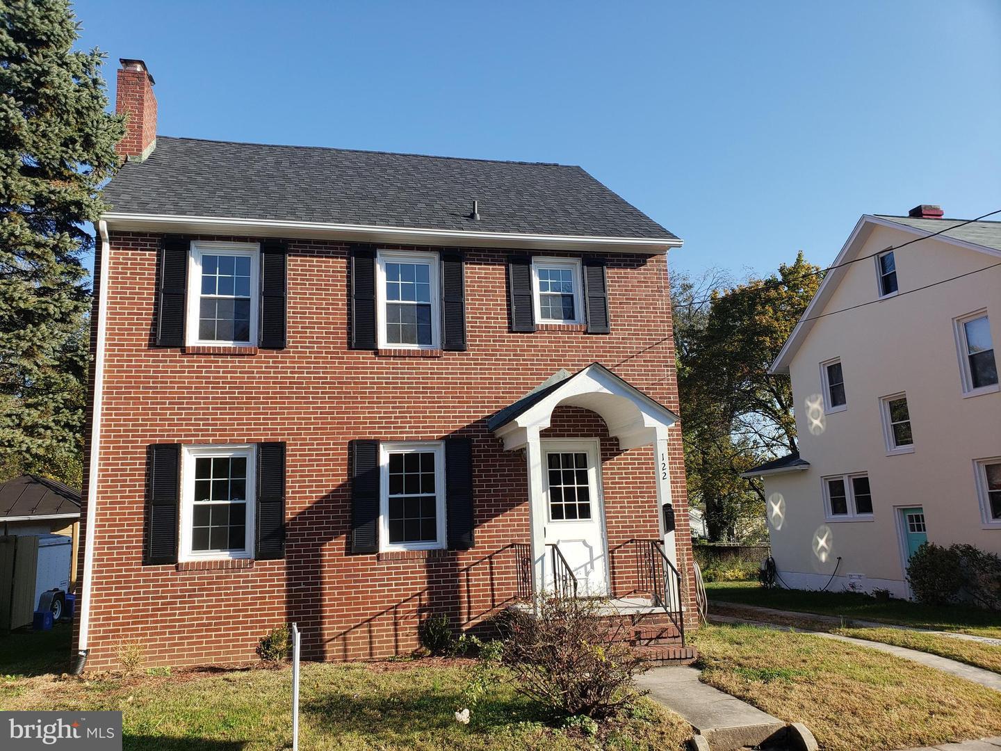 Property Photo: 122 Morningside Drive VA 22601