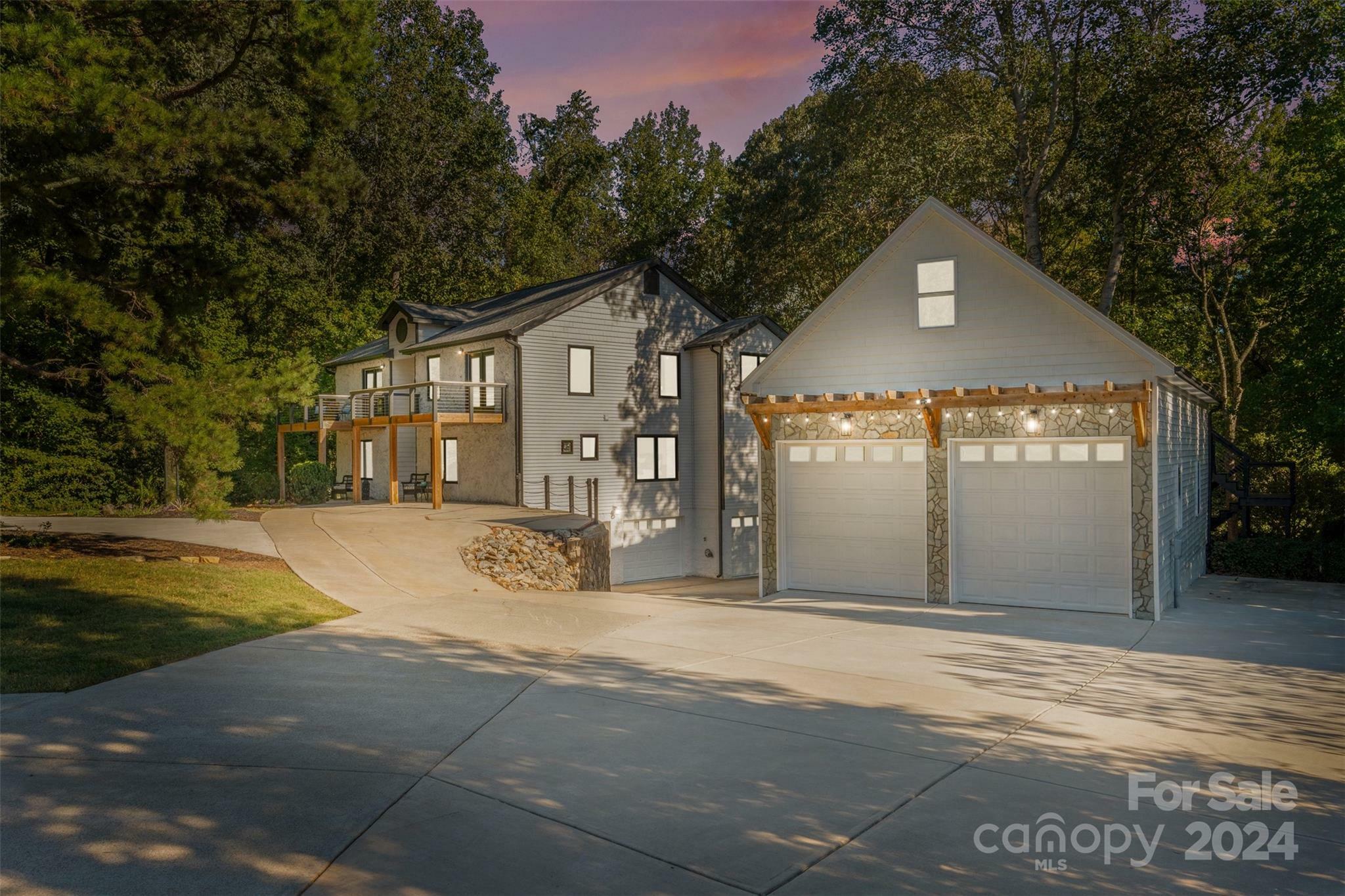 Property Photo: 4194 Pointe Norman Drive NC 28673