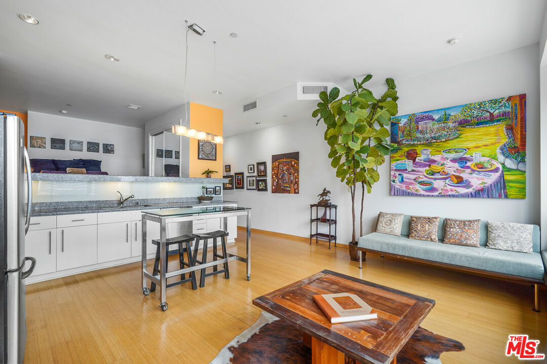 Property Photo:  1100   Wilshire Blvd 2610  CA 90017 