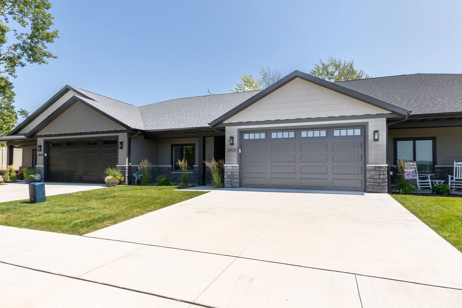 Property Photo:  2420 Rolling Creek Lane  IA 52003 