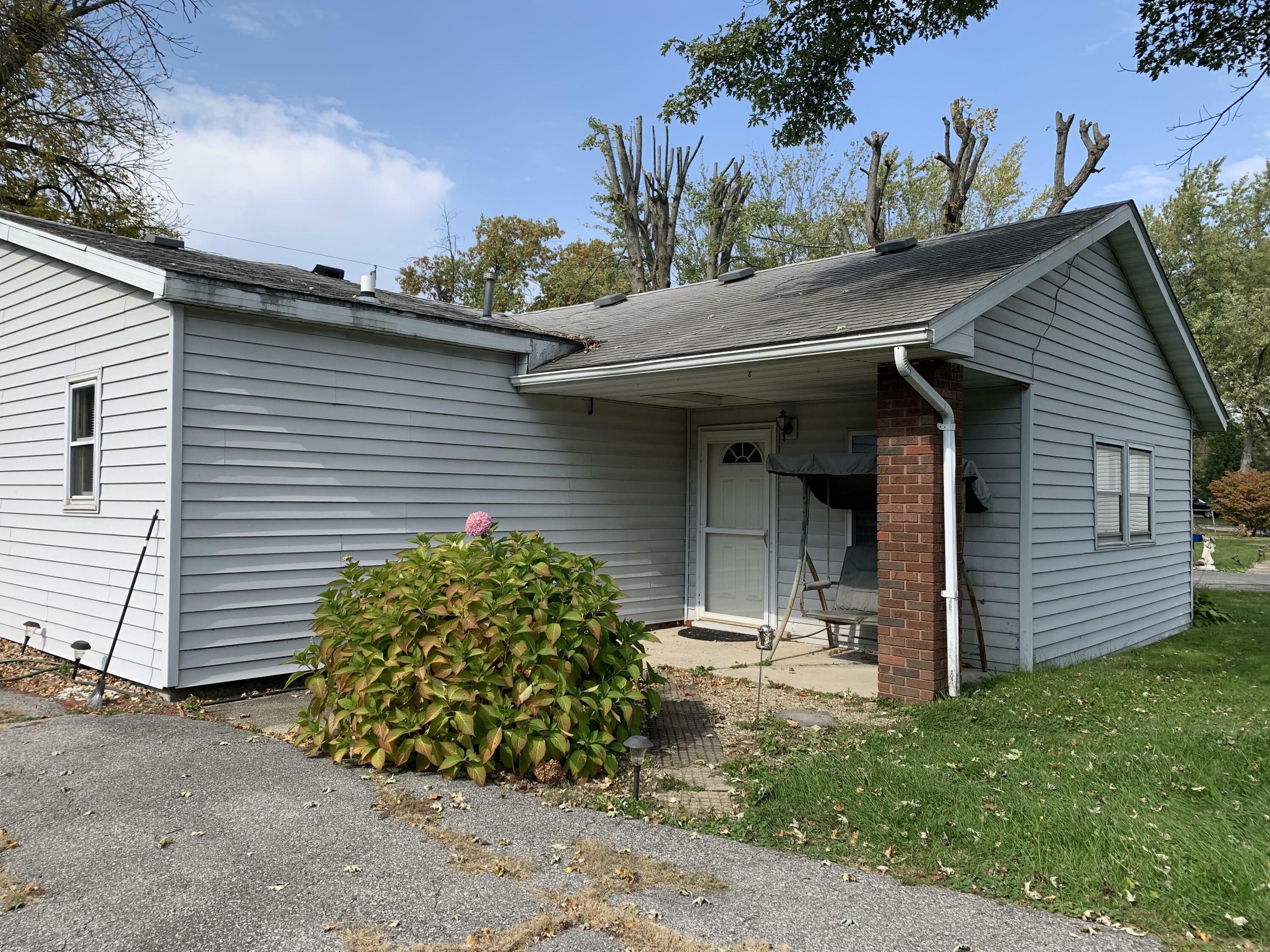 Property Photo:  1918 S Colfax Street  IN 46319 