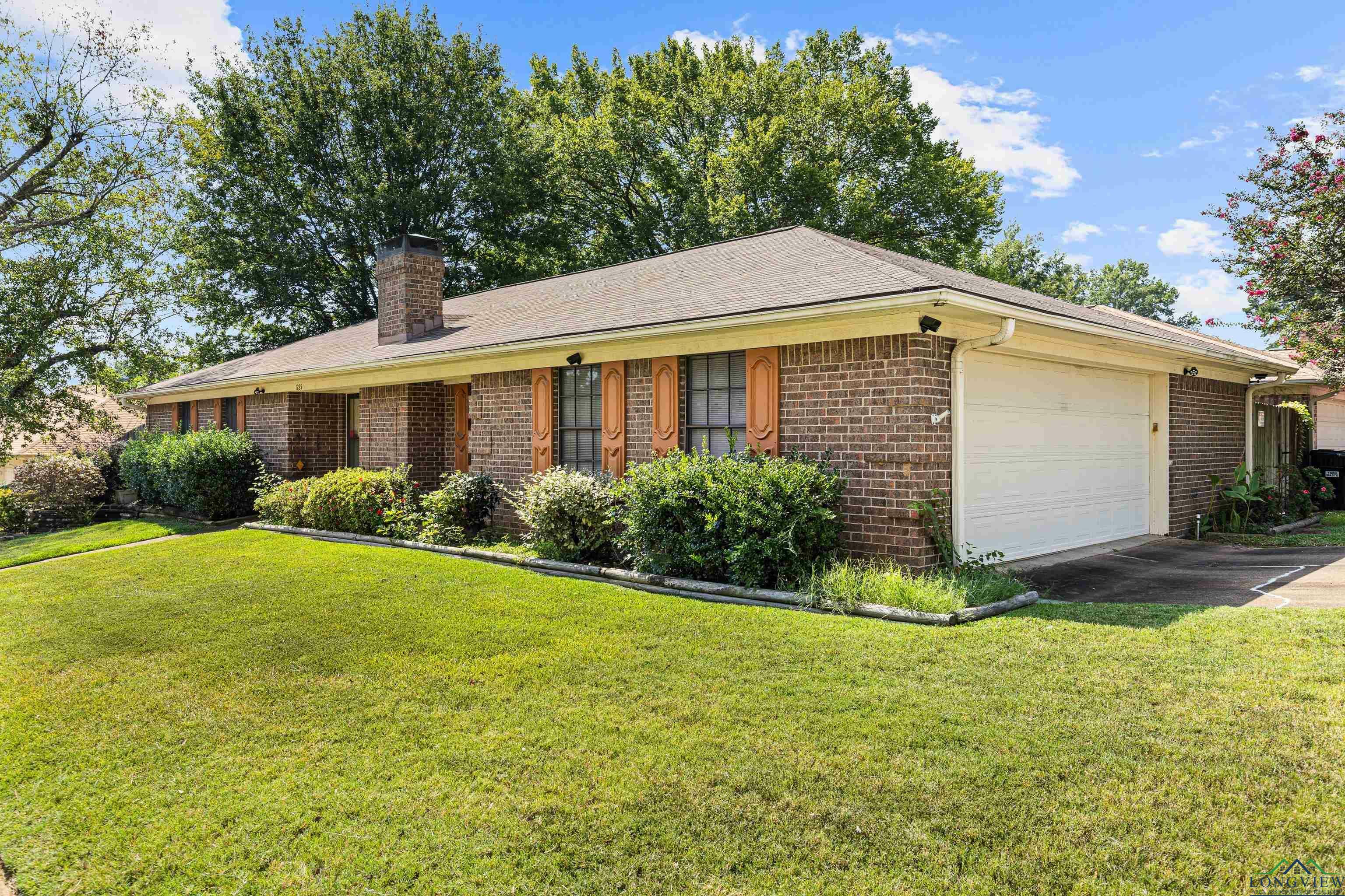 Property Photo:  1225 Brandywine Drive  TX 75601 