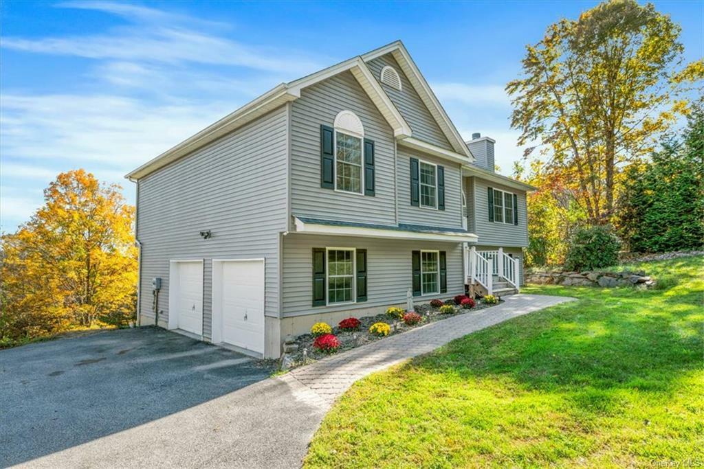 Property Photo:  172 Schoolhouse Road  NY 10940 