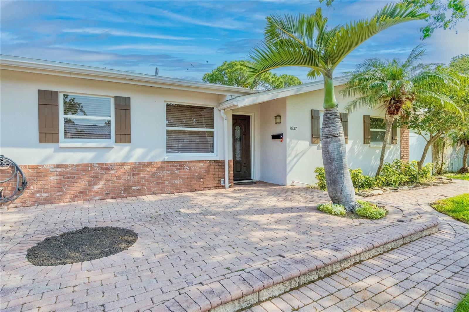 Property Photo: 1827 Oklahoma Avenue NE FL 33703
