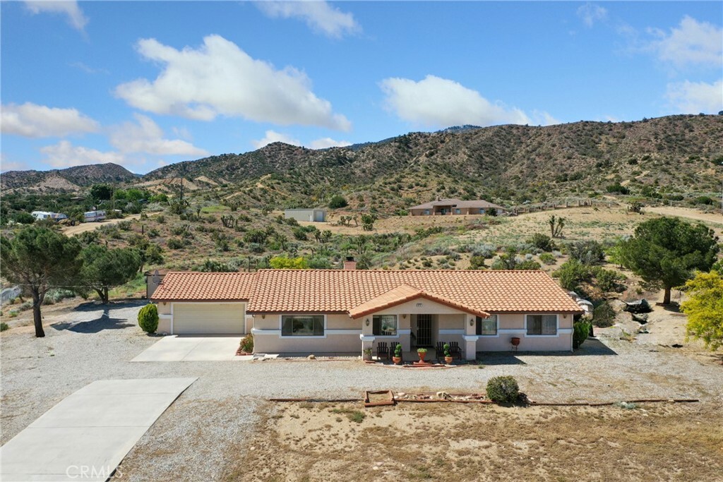 Property Photo:  475 Maria Road  CA 92372 