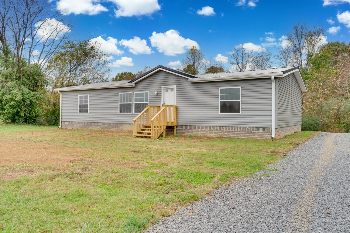 Property Photo:  270 Cave Hollow Rd  TN 37083 