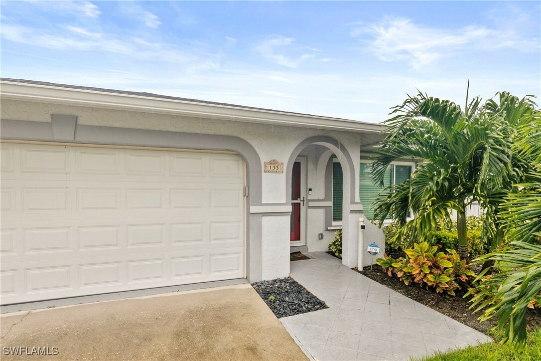 Property Photo:  133 Debron Drive  FL 34112 