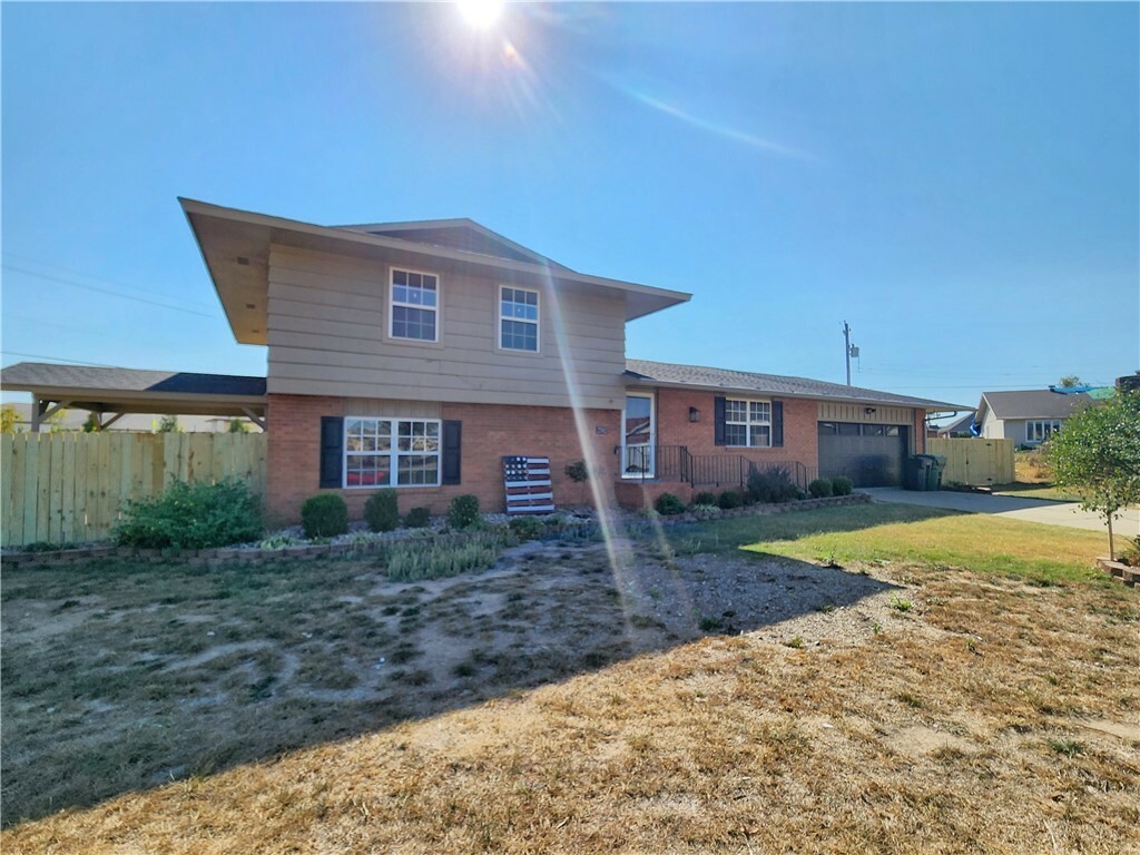 Property Photo:  2702 W Sayre Lane  AR 72758 