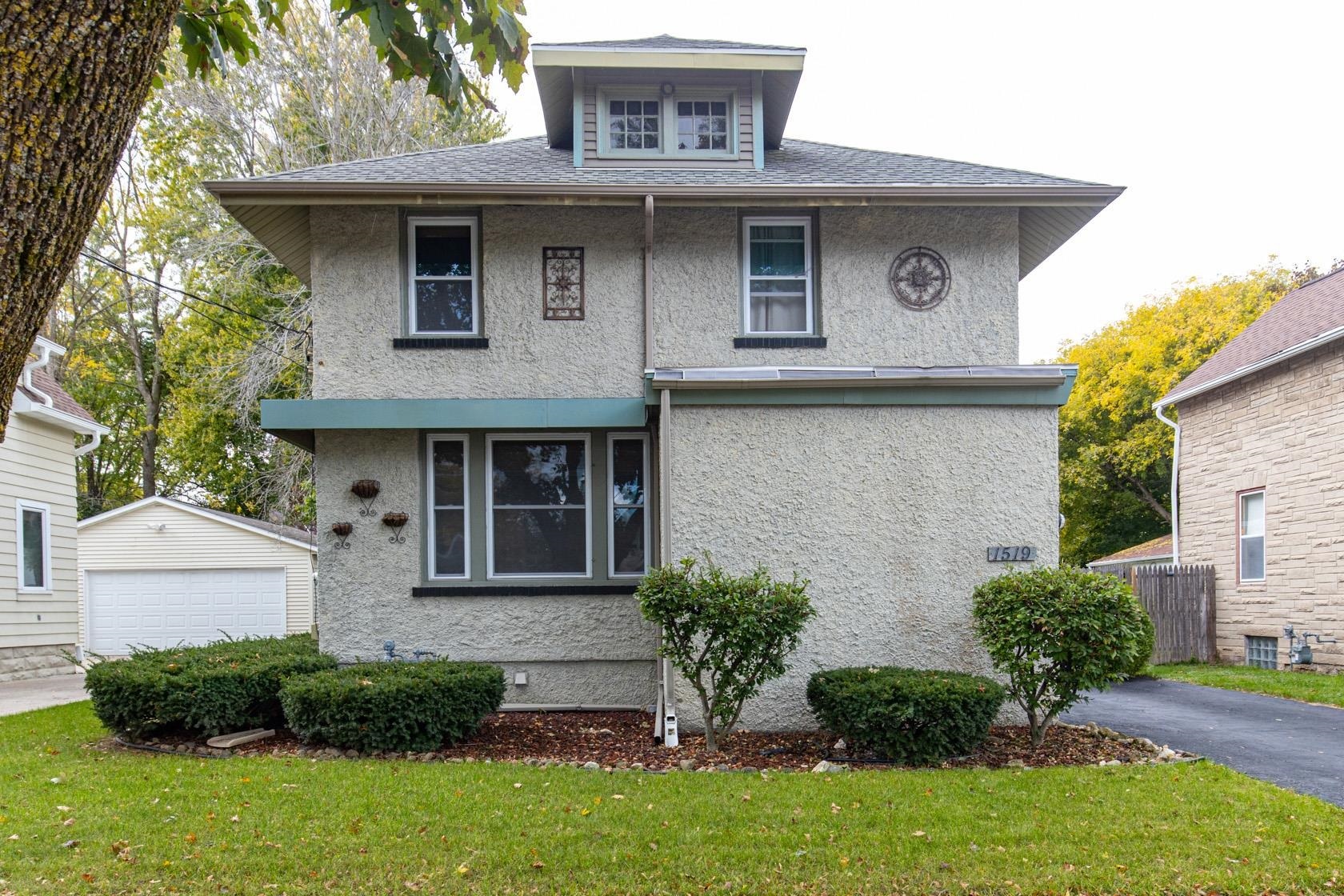 Property Photo:  1519 N Oneida Street  WI 54911 