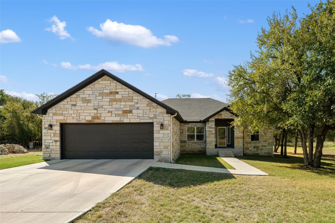 Property Photo:  106 Chaumont Street  TX 78639 