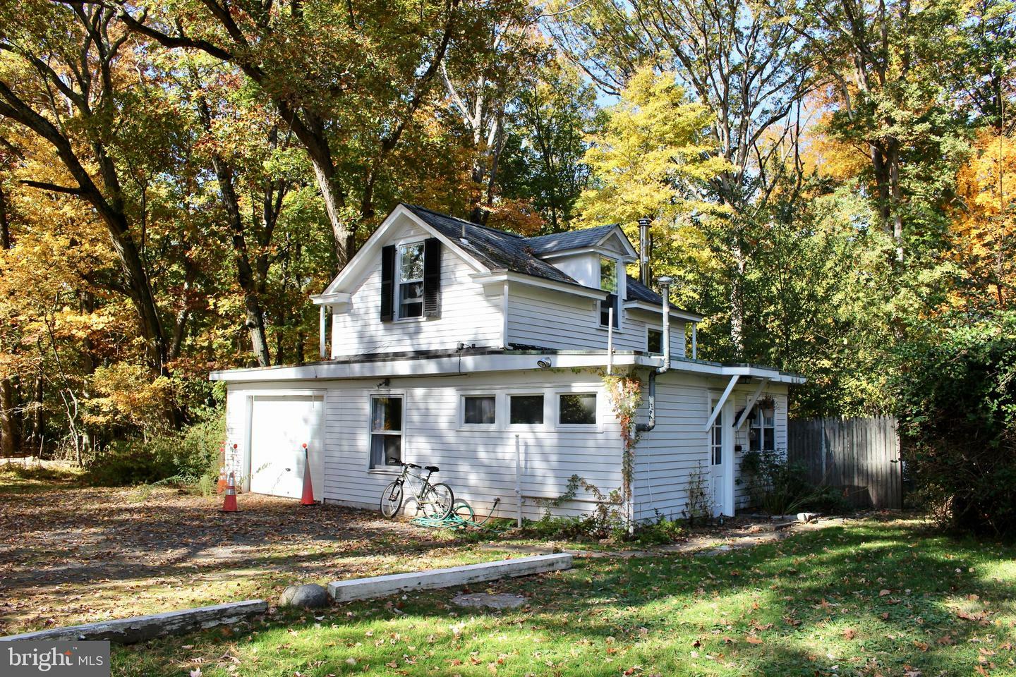 Property Photo:  25 Elm Ridge Road Rear Cottage  NJ 08534 