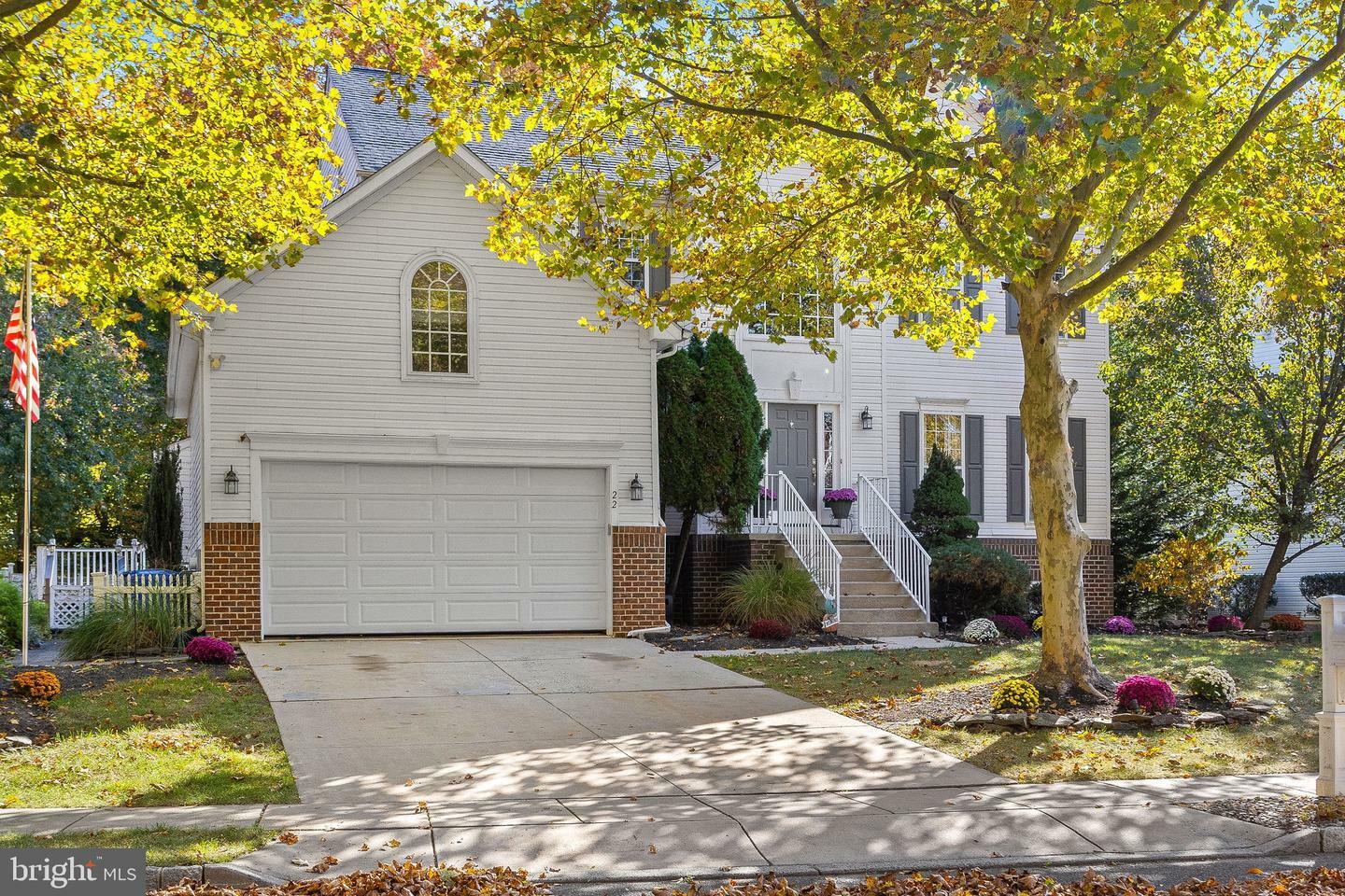 Property Photo:  22 Waterford Drive  NJ 08505 