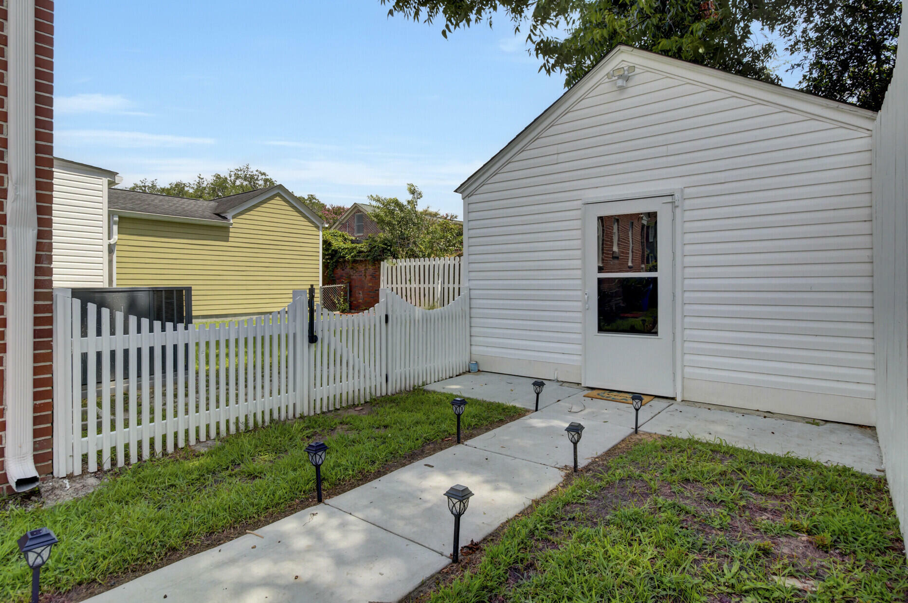 219 St Margaret Street  Charleston SC 29403 photo