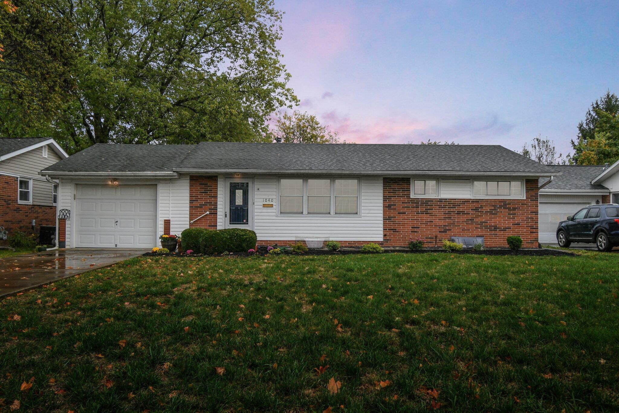 Property Photo:  1040 Lynwood Avenue  OH 43113 